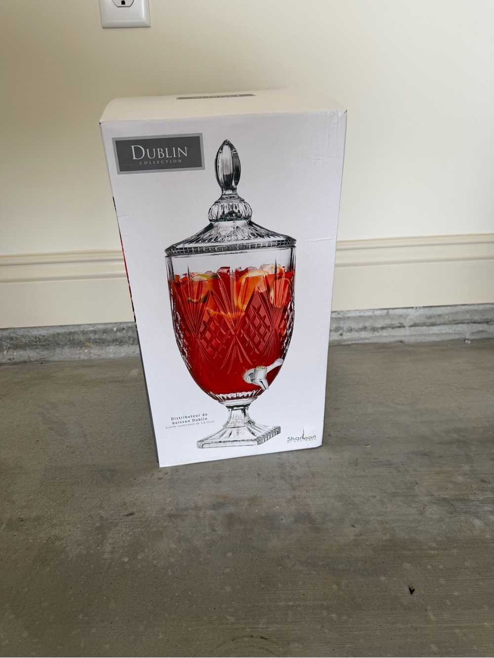 Crystal Beverage Dispenser - Clear